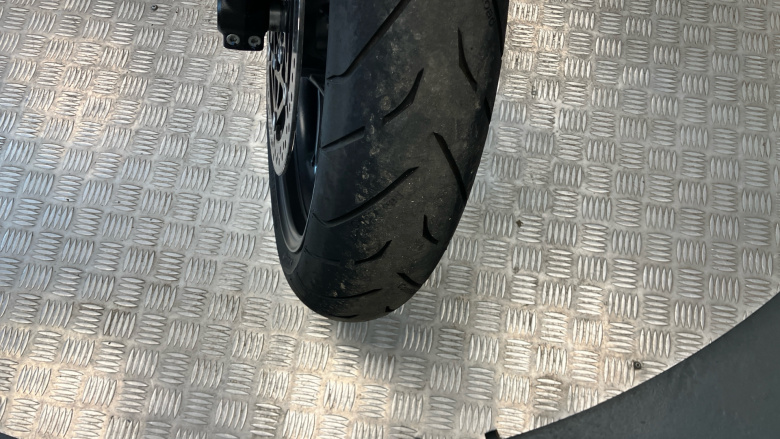 Triumph Street Triple R (23MY)